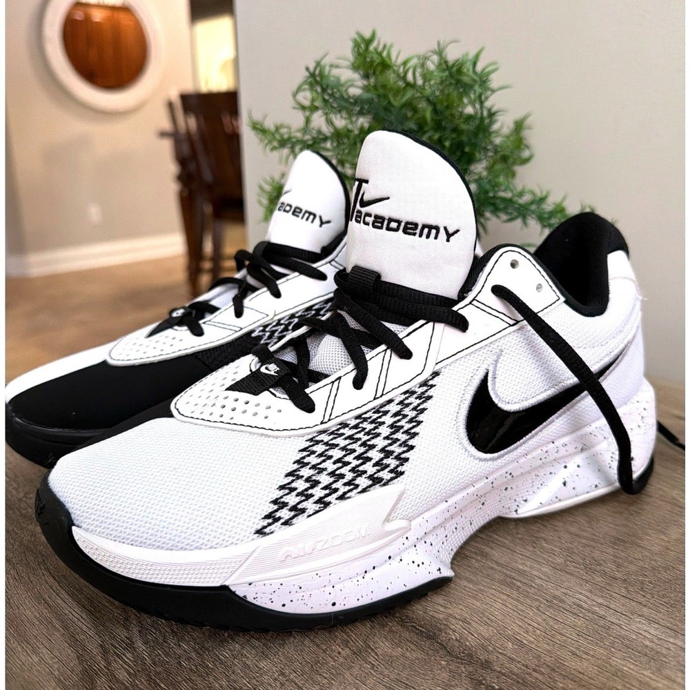 Nike Air Zoom GT‎ Cut Academy Basketball Shoes White Black Mens 7.5 Sneakers